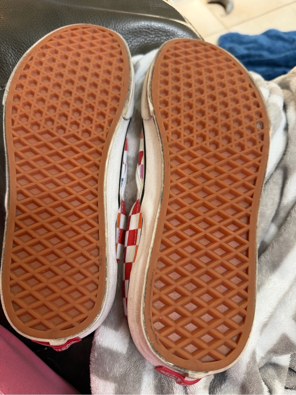 Vans woman’s  Rainbow Checkerboard Slip-On Shoes - White/Multi - Picture 3 of 3